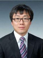 颜丙春 照片