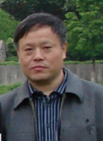 张存 照片