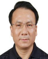 雷新华 照片