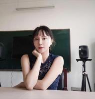 曾珍 照片