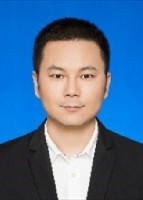 谢志英 照片