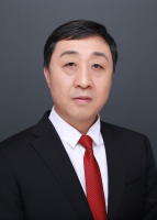 刘正东 照片