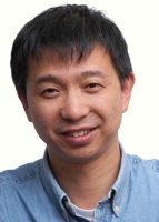 王坚 照片