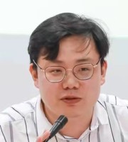 周阳 照片
