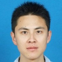 段威 照片