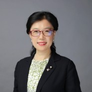 姜宝 照片