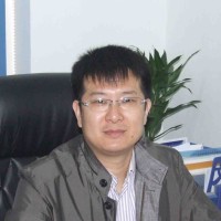李伟 照片