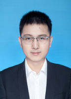 李坤乾 照片