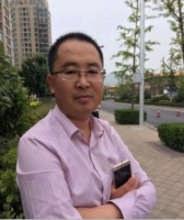 王亮 照片