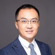 王岩 照片