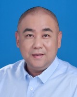 周亚 照片