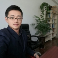 王舒鸿 照片