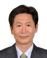 薛宇 照片