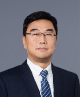 薛莹 照片