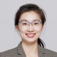 阎莹 照片