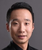 张卓 照片