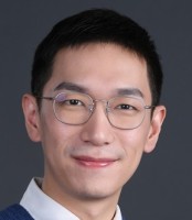 朱毅诚 照片