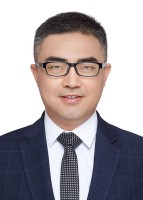 黄建 照片