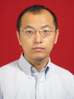 陆轻铀 照片