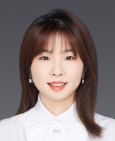 赵珊 照片