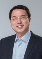 熊伟 照片
