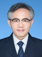 朱霁平 照片