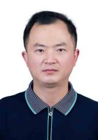 李伟 照片