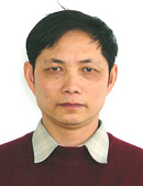 杨何平 照片