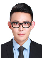 敖翔 照片