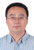 常哲 照片