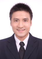 陈实 照片