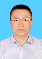 冯常 照片