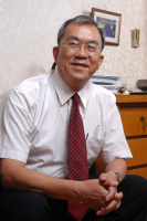 龚惠兴 照片