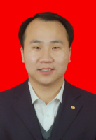 何在民 照片