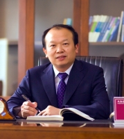 何建新 照片