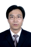 何志斌 照片