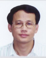 何裕建 照片