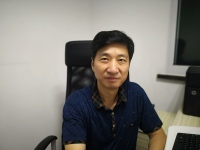 杭寅 照片