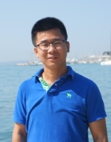 黄成 照片
