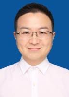 刘兴 照片