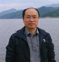 卢启鹏 照片