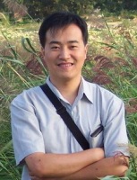吕毅 照片