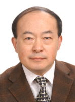 李定 照片