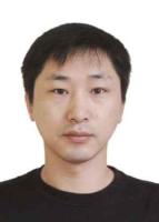 李锁 照片