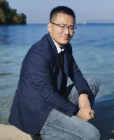 李阳 照片