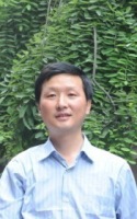 罗辑 照片