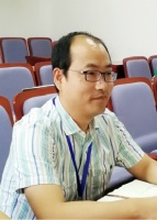 陆黎明 照片