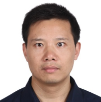 龙世兵 照片