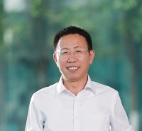 彭思龙 照片