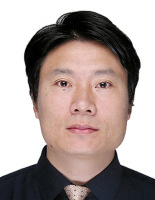 潘贤章 照片